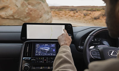 LX 700h Hybrid Lexus SUV multimedia display