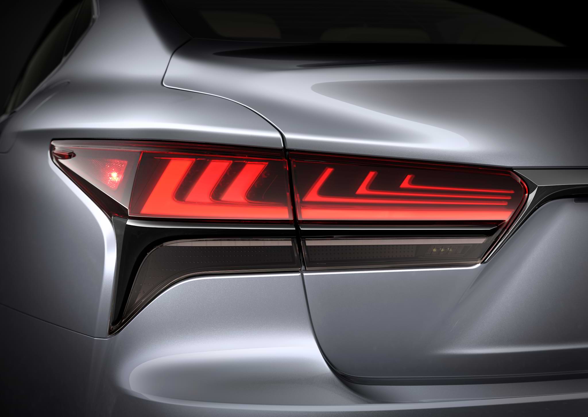 Lexus LS rear light